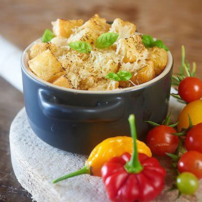 Mini-Vegetable-Casserole-Pots-with-Cheesy-Croutons